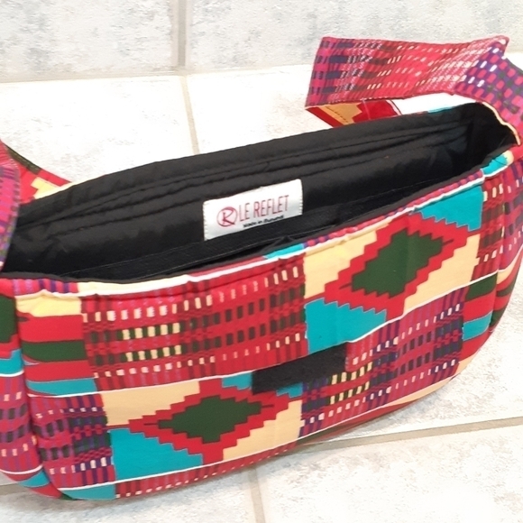 WOMEN purse made in Burundi - Picture 6 of 9